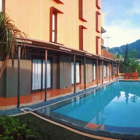Grand Metro Puncak Hotel Cibodas ภายนอก รูปภาพ